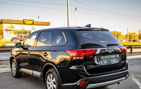 Mitsubishi Outlander III рестайлинг 3, 2018 год, 1 798 000 рублей, 5 фотография