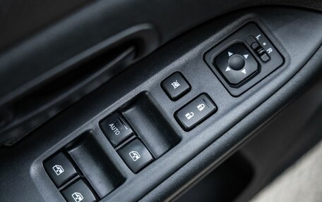 Mitsubishi Outlander III рестайлинг 3, 2018 год, 1 798 000 рублей, 15 фотография