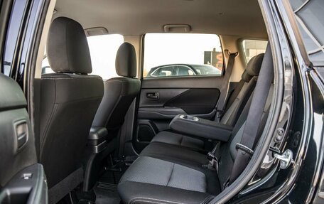 Mitsubishi Outlander III рестайлинг 3, 2018 год, 1 798 000 рублей, 34 фотография