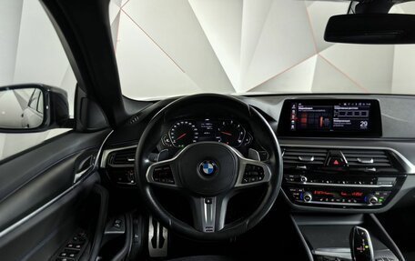 BMW 5 серия, 2020 год, 4 410 000 рублей, 15 фотография