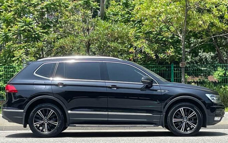 Volkswagen Tiguan II, 2021 год, 1 643 000 рублей, 6 фотография