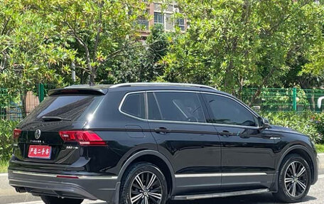 Volkswagen Tiguan II, 2021 год, 1 643 000 рублей, 7 фотография