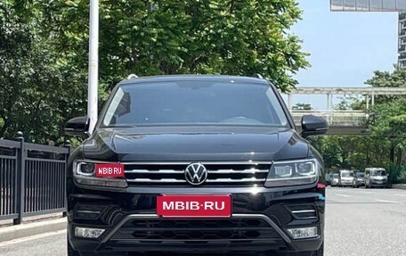 Volkswagen Tiguan II, 2021 год, 1 643 000 рублей, 2 фотография