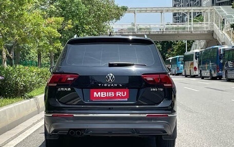 Volkswagen Tiguan II, 2021 год, 1 643 000 рублей, 5 фотография