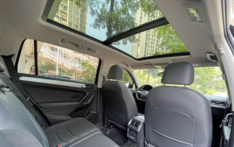 Volkswagen Tiguan II, 2021 год, 1 643 000 рублей, 12 фотография