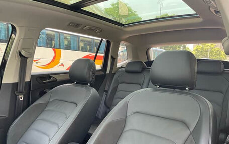 Volkswagen Tiguan II, 2021 год, 1 643 000 рублей, 21 фотография