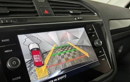 Volkswagen Tiguan II, 2021 год, 2 900 000 рублей, 21 фотография