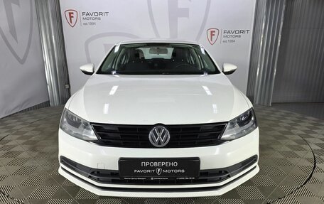 Volkswagen Jetta VI, 2015 год, 1 000 000 рублей, 2 фотография