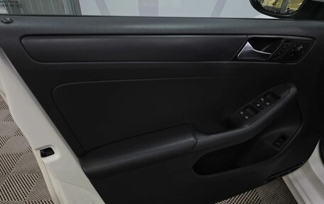 Volkswagen Jetta VI, 2015 год, 1 000 000 рублей, 8 фотография
