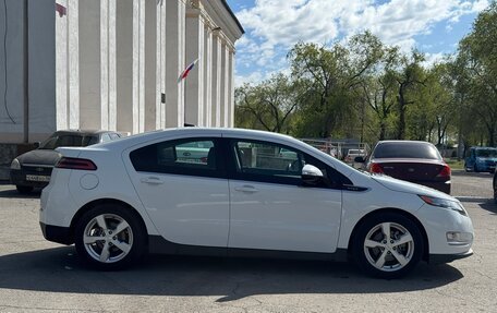 Chevrolet Volt I, 2013 год, 800 000 рублей, 2 фотография