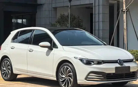 Volkswagen Golf VIII, 2023 год, 1 490 000 рублей, 3 фотография