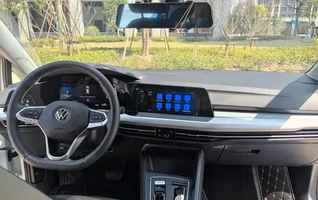 Volkswagen Golf VIII, 2023 год, 1 490 000 рублей, 9 фотография