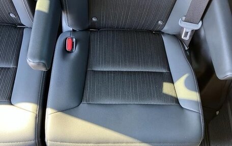 Honda Stepwgn, 2022 год, 2 150 000 рублей, 18 фотография