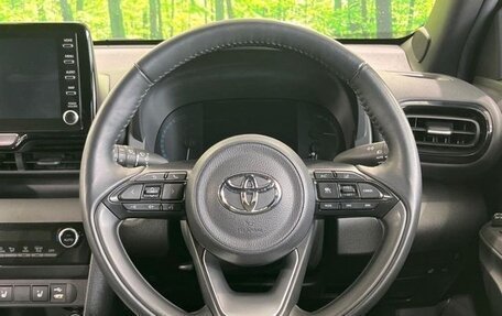 Toyota Yaris Cross, 2023 год, 1 400 000 рублей, 6 фотография