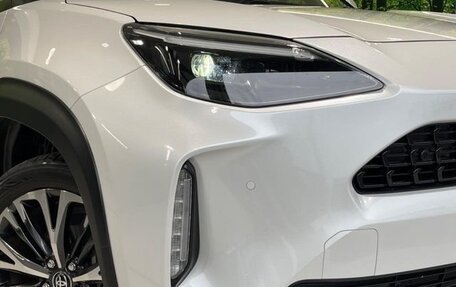 Toyota Yaris Cross, 2023 год, 1 400 000 рублей, 4 фотография
