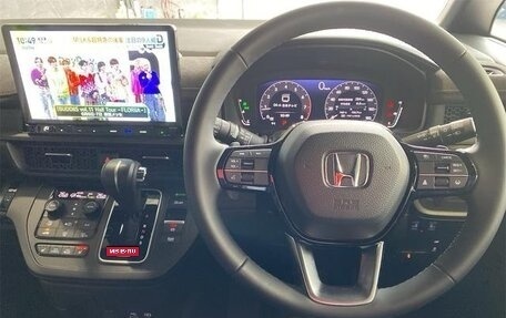 Honda Stepwgn, 2023 год, 2 500 000 рублей, 14 фотография