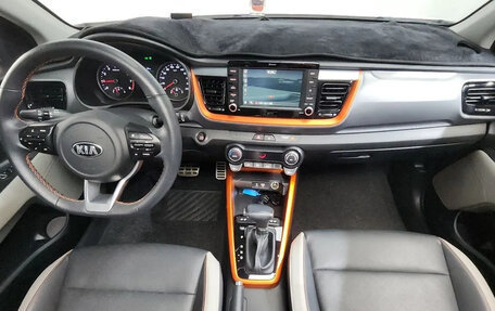 KIA Stonic, 2018 год, 1 520 000 рублей, 7 фотография