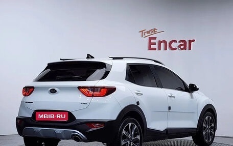 KIA Stonic, 2018 год, 1 520 000 рублей, 3 фотография