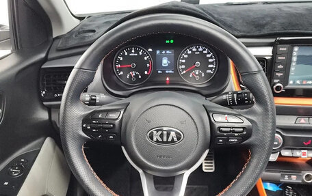 KIA Stonic, 2018 год, 1 520 000 рублей, 8 фотография