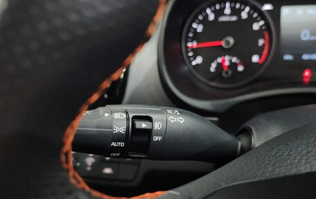 KIA Stonic, 2018 год, 1 520 000 рублей, 10 фотография