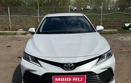 Toyota Camry, 2021 год, 3 500 000 рублей, 1 фотография