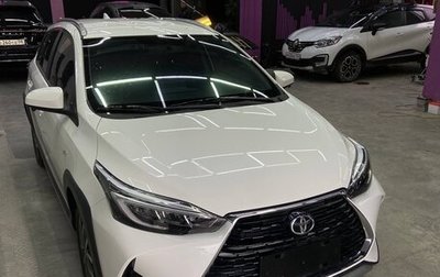 Toyota Yaris XP150 рестайлинг, 2022 год, 1 435 000 рублей, 1 фотография
