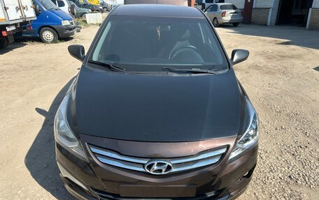 Hyundai Solaris II рестайлинг, 2014 год, 499 999 рублей, 1 фотография