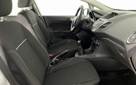 Ford Fiesta, 2016 год, 850 000 рублей, 13 фотография