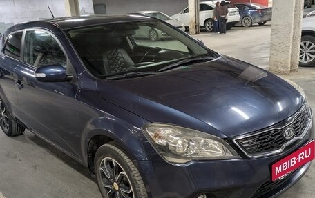KIA cee'd I рестайлинг, 2011 год, 650 000 рублей, 1 фотография