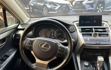 Lexus NX I, 2017 год, 2 365 000 рублей, 7 фотография