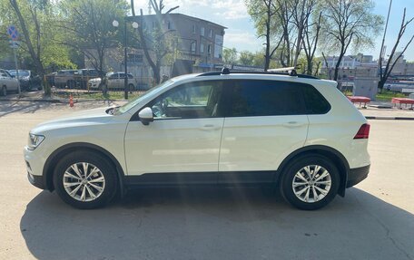 Volkswagen Tiguan II, 2019 год, 2 495 000 рублей, 2 фотография