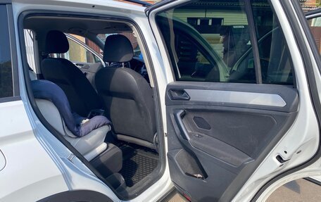Volkswagen Tiguan II, 2019 год, 2 495 000 рублей, 13 фотография