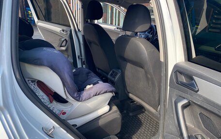 Volkswagen Tiguan II, 2019 год, 2 495 000 рублей, 14 фотография