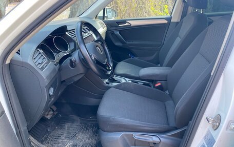 Volkswagen Tiguan II, 2019 год, 2 495 000 рублей, 19 фотография