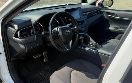 Toyota Camry, 2021 год, 3 500 000 рублей, 7 фотография