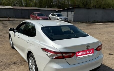 Toyota Camry, 2021 год, 3 500 000 рублей, 5 фотография