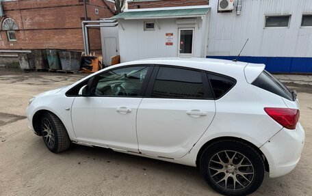 Opel Astra J, 2011 год, 360 000 рублей, 5 фотография