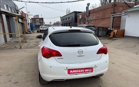 Opel Astra J, 2011 год, 360 000 рублей, 4 фотография