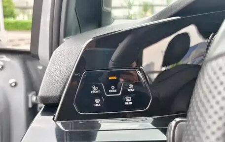 Volkswagen Golf VIII, 2023 год, 1 470 000 рублей, 12 фотография