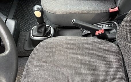 Nissan Micra III, 2005 год, 400 000 рублей, 4 фотография