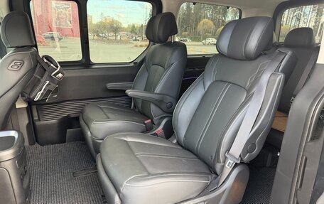 Hyundai Staria, 2021 год, 6 000 000 рублей, 3 фотография