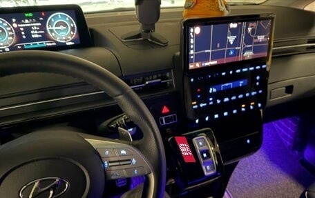 Hyundai Staria, 2021 год, 6 000 000 рублей, 19 фотография