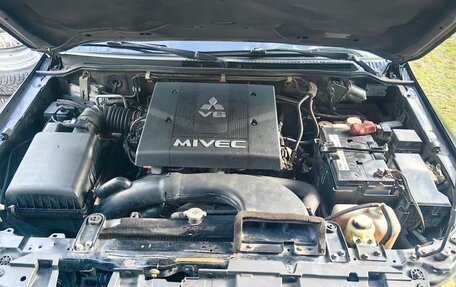Mitsubishi Pajero IV, 2007 год, 1 300 000 рублей, 28 фотография