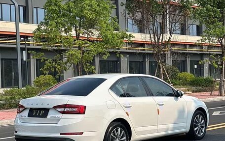 Skoda Octavia, 2022 год, 1 230 000 рублей, 6 фотография