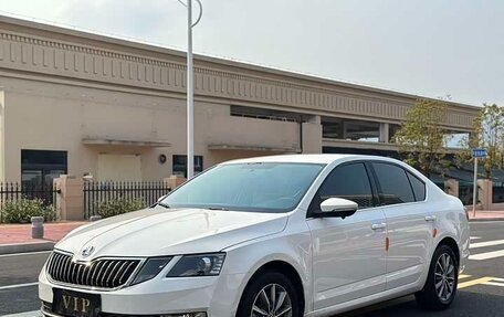 Skoda Octavia, 2022 год, 1 230 000 рублей, 3 фотография