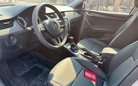 Skoda Octavia, 2022 год, 1 230 000 рублей, 7 фотография