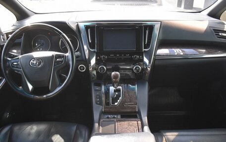 Toyota Alphard III, 2019 год, 4 355 000 рублей, 18 фотография