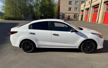 KIA Rio IV, 2017 год, 1 010 000 рублей, 7 фотография