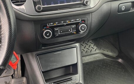 Volkswagen Tiguan I, 2012 год, 1 000 000 рублей, 18 фотография