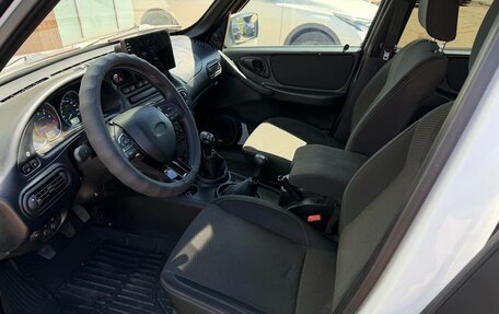 Chevrolet Niva I рестайлинг, 2017 год, 769 000 рублей, 10 фотография